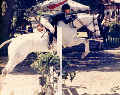 Lynn Llewelyn and Heritage Junior Hunter - 1985